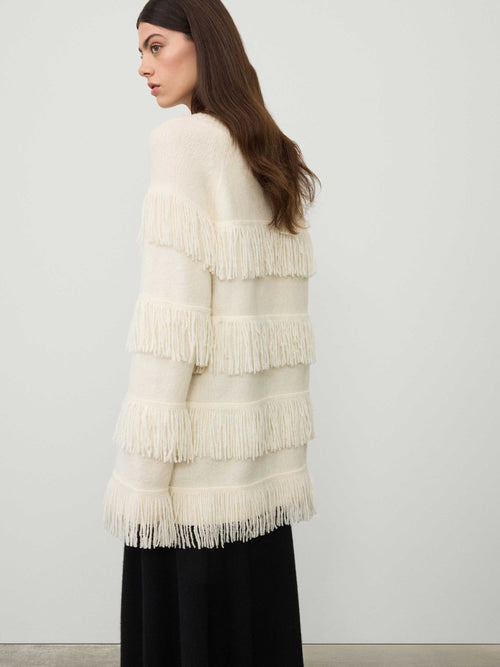 Agneta Sweater Cream | LISA YANG | Vit bouclé tröja med fransar