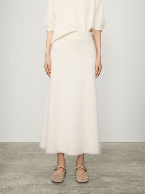 Asta Skirt Cream Brushed | LISA YANG | Vit kjol i 100% borstad kashmir