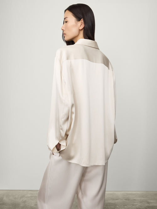 Long Sleeved Button Up Shirt Champagne | LISA YANG | Vit silkes skjorta i 100% silke