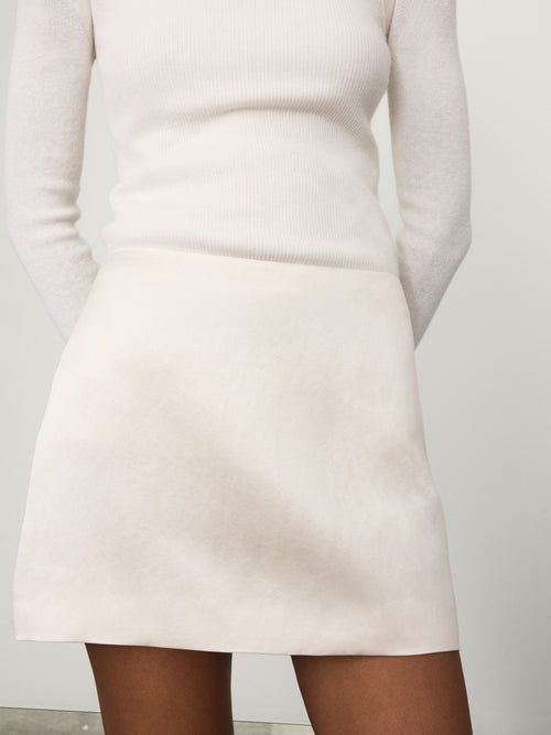 Mini Skirt Champagne | LISA YANG | Kort vit silkeskjol i 100% silke