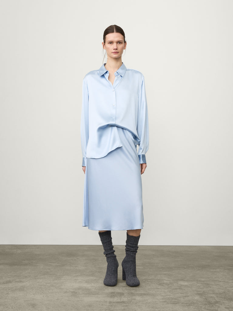 Midi Skirt Surf | LISA YANG | Ljusblå silkeskjol i 100% silke