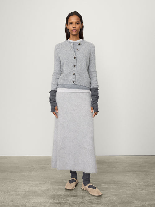 Aspen Arm Warmers Graphite | LISA YANG | Mörkgrå armvärmare torgvantar i 100% kashmir