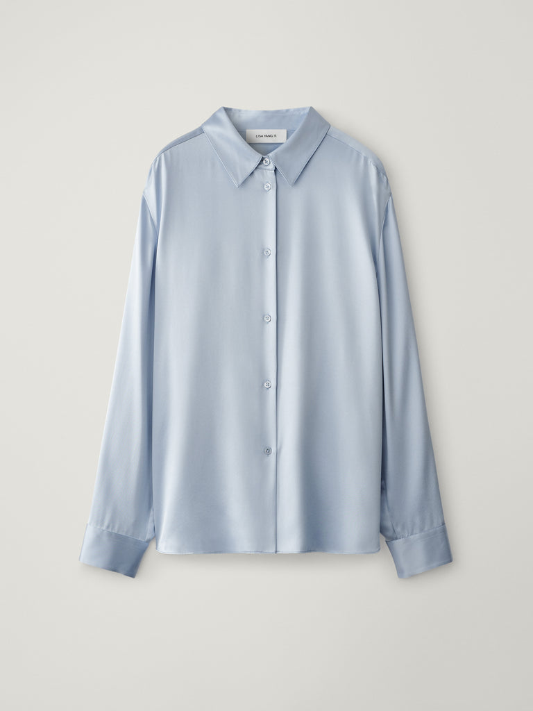 Long Sleeved Button Up Shirt Surf | LISA YANG | Ljusblå silkes skjorta i 100% silke