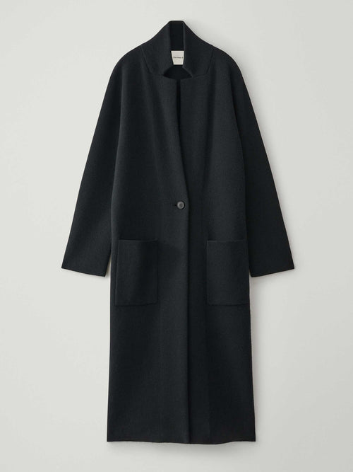 Amie Coat Black | LISA YANG | Svart kappa i 100% kashmir