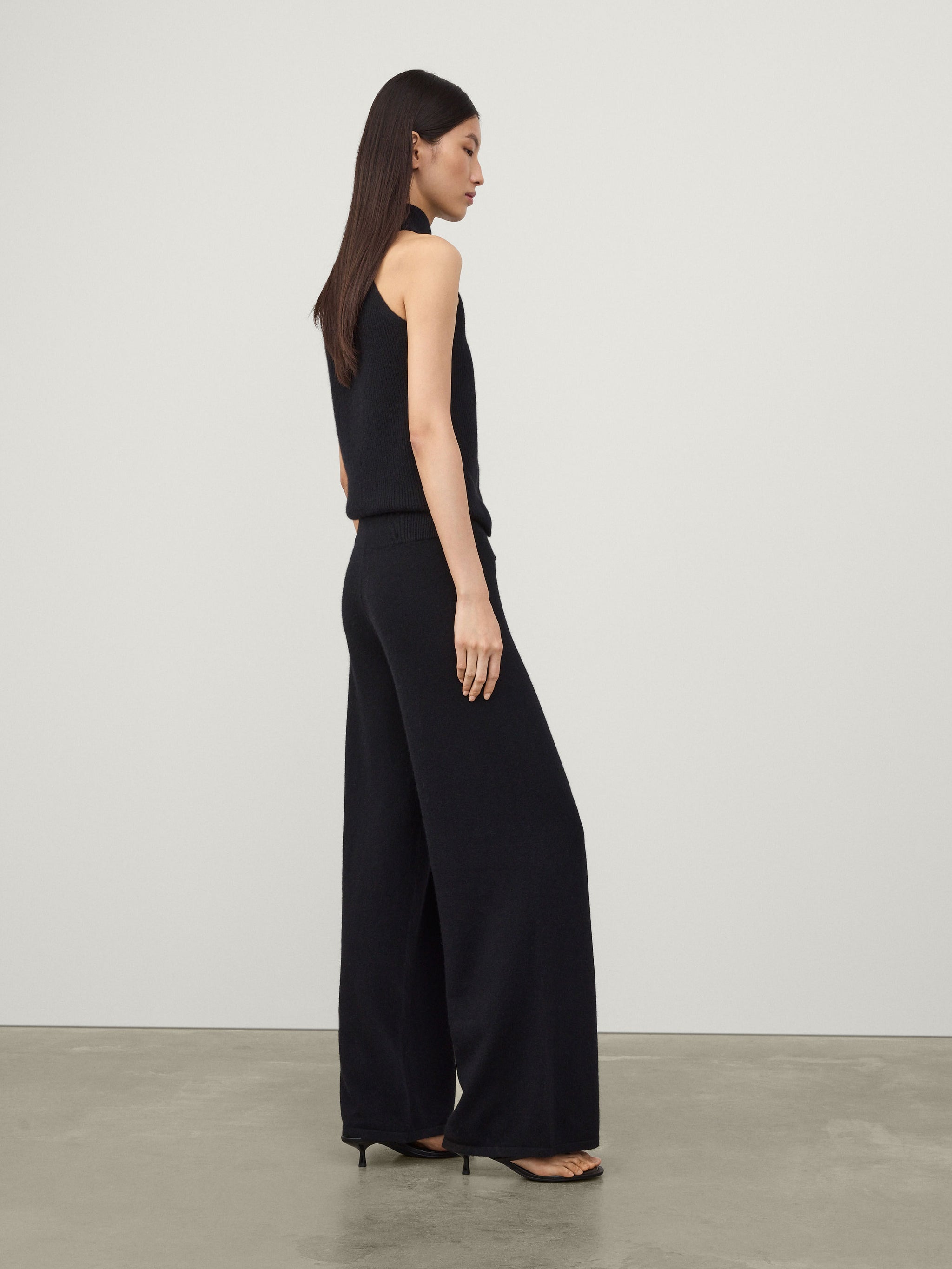 パンツ LISA YANG FW25 Trousers (202143 SA) Wide Leg Trousers – LISA YANG