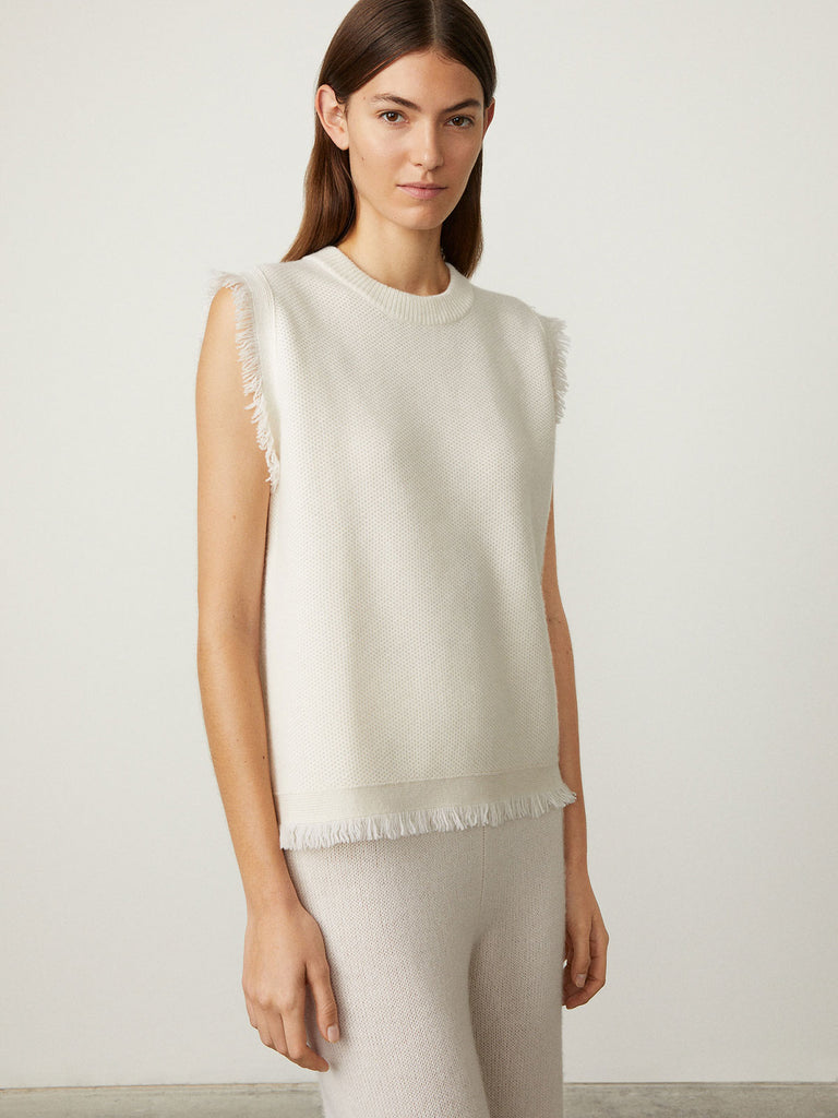 Mathilde Vest Cream | Lisa Yang | White vest top with fringes in 100% cashmere