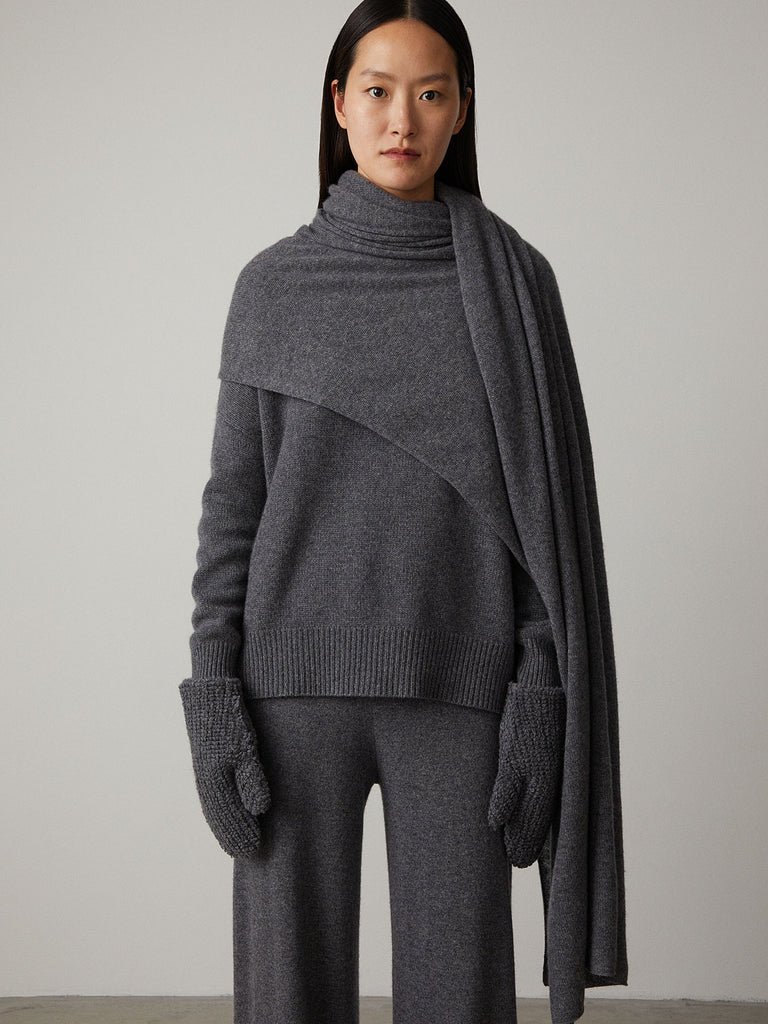 Montana Mittens Graphite | Lisa Yang | Grå mörkgrå vantar med snöre i 100% kashmir