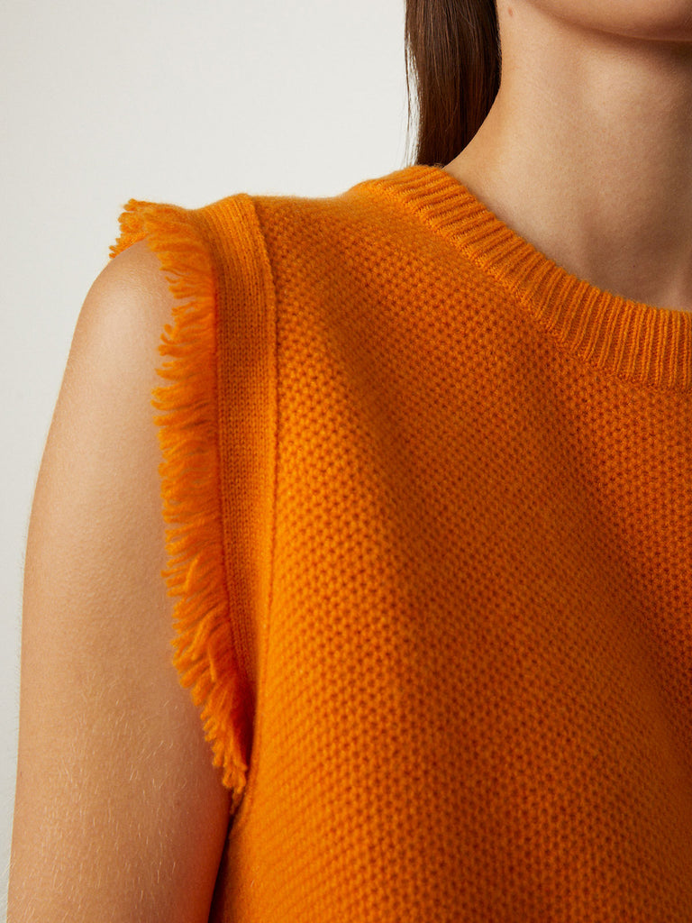 Mathilde Vest Apricot | Lisa Yang | Orange vest top with fringes in 100% cashmere