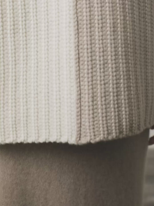 Ninon Cardigan Sand Cream | Lisa Yang | Beige och vit cardigan kofta med knappar och krage i 100% kashmir