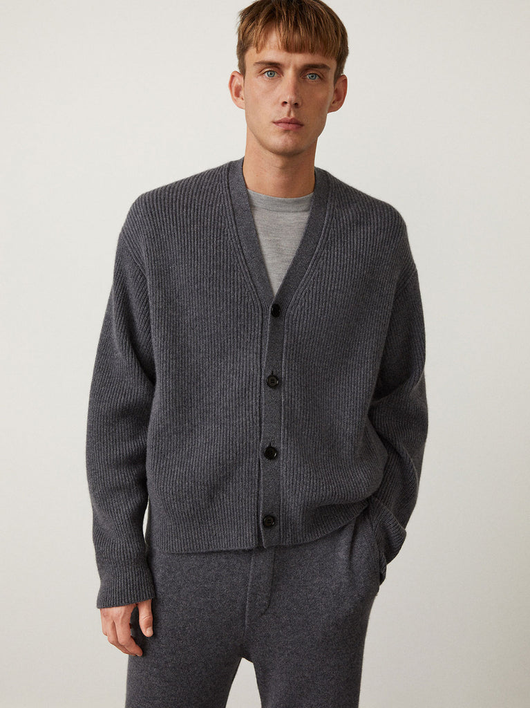 Dion Cardigan Graphite | Lisa Yang | Grå mörkgrå cardigan kofta i 100% kashmir