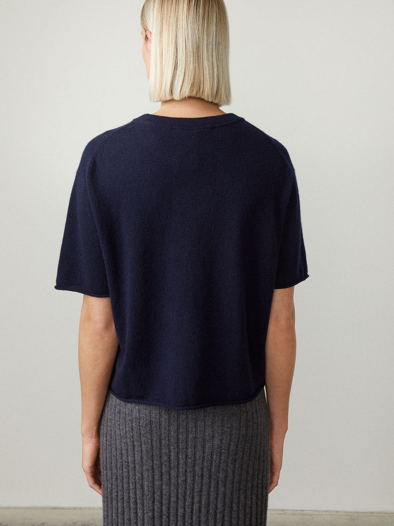 Cila Tee Navy | Lisa Yang | Dark blue short sleeved t-shirt top in 100% cashmere
