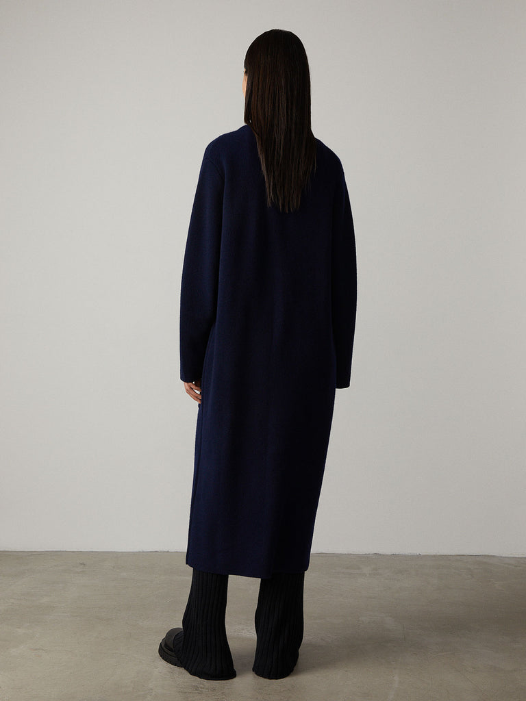 Amie Coat Navy | Lisa Yang | Blå mörkblå kappa i 100% kashmir