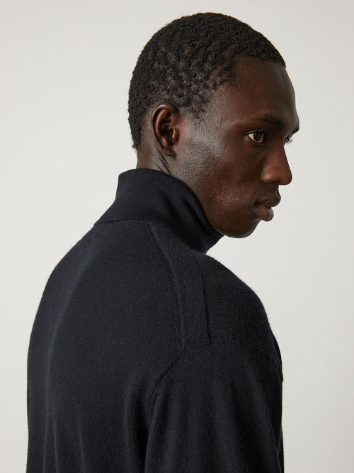 Alain Sweater Black | Lisa Yang | Svart långärmad polotröja i 100% kashmir