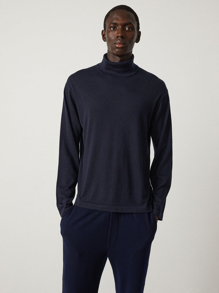 Alain Sweater Navy | Lisa Yang | Blå mörkblå långärmad polotröja i 100% kashmir