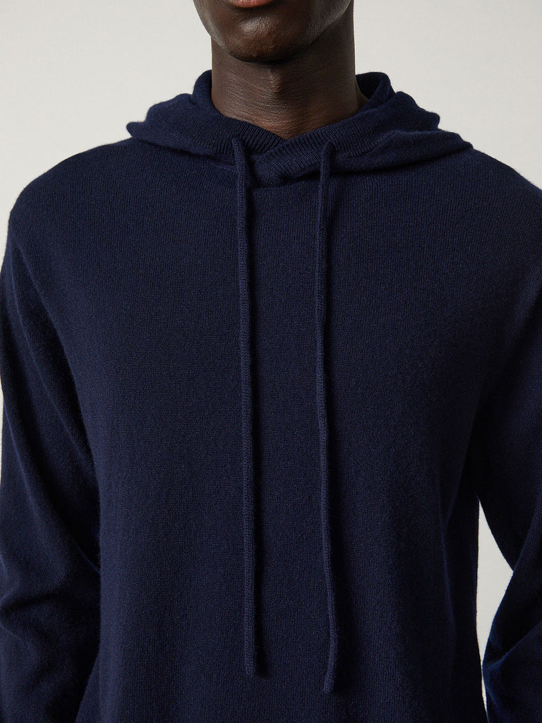 Beau Hoodie Navy | Lisa Yang | Blå mörkblå hoodie luvtröja i 100% kashmir