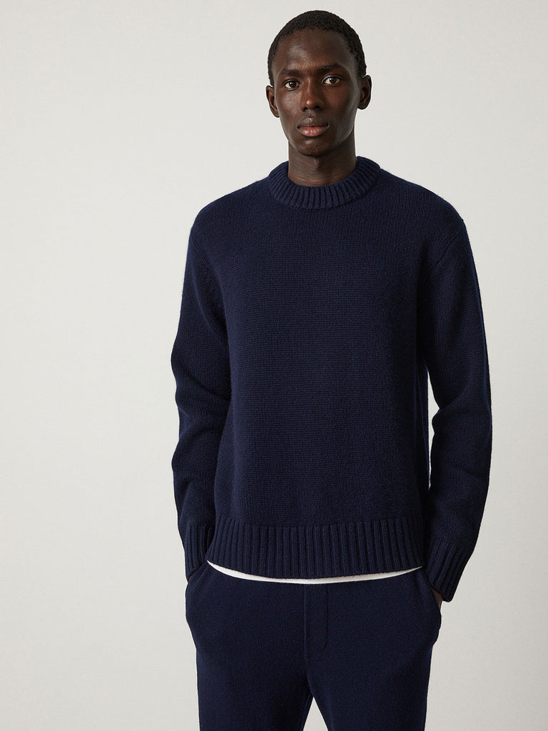 Claude Sweater Navy | Lisa Yang | Blå mörkblå tröja i 100% kashmir