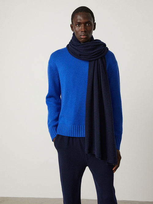 Montpelier Scarf Navy | Lisa Yang | Blå mörkblå scarf halsduk i 100% kashmir